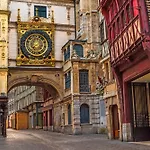 Appartement L'escale Du Gros-horloge Parenthese Prestigieuse Au Coeur De Rouen