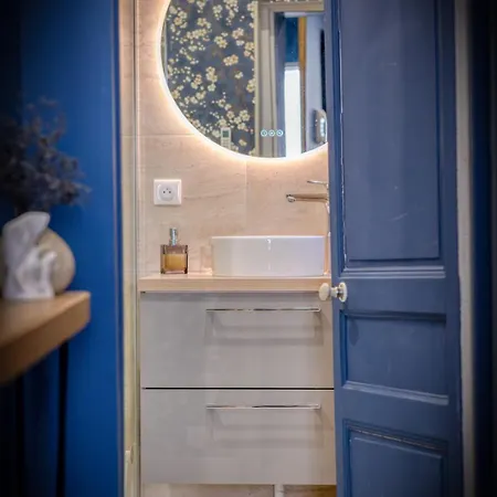 Apartamento L'escale Du Gros-horloge Parenthese Prestigieuse Au Coeur De Ruan