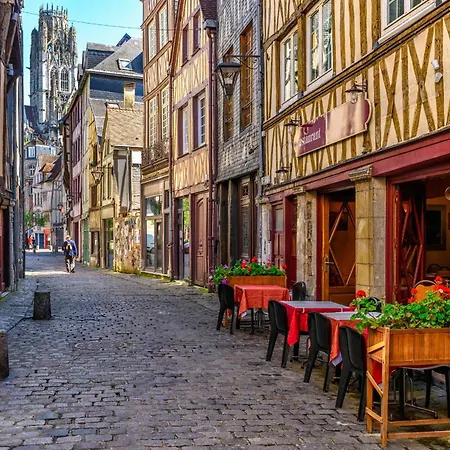 L'escale Du Gros-horloge Parenthese Prestigieuse Au Coeur De * Rouen